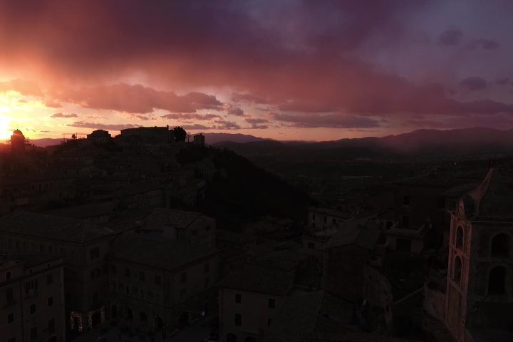 vlcsnap-2020-01-06-23h39m38s489